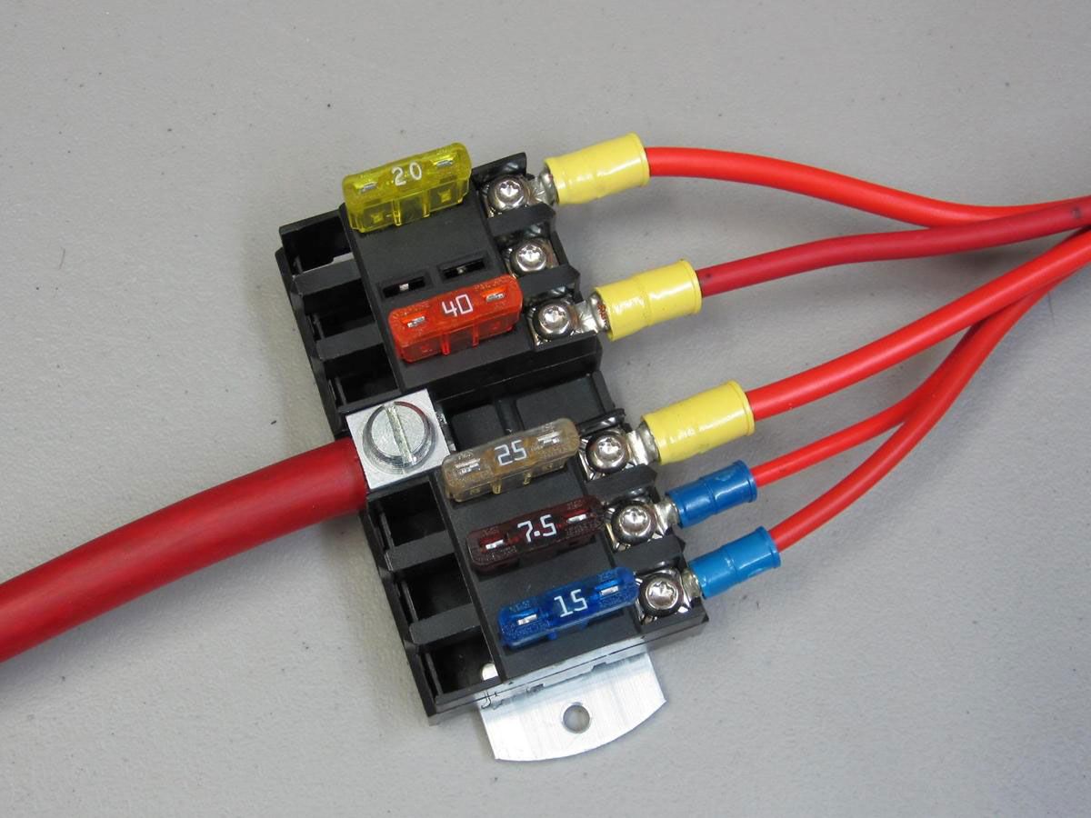 A manufacturer uses electrical fuses in an electronic system